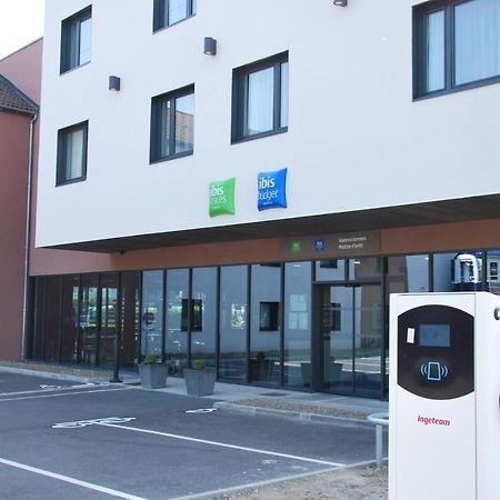 Ibis Styles Valenciennes Petite Foret Exterior photo