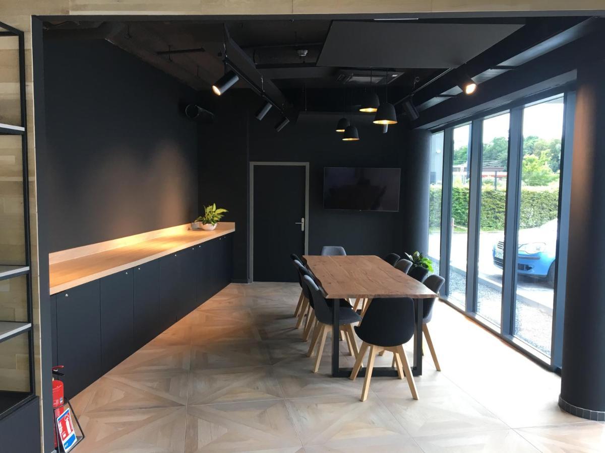 Ibis Styles Valenciennes Petite Foret Exterior photo