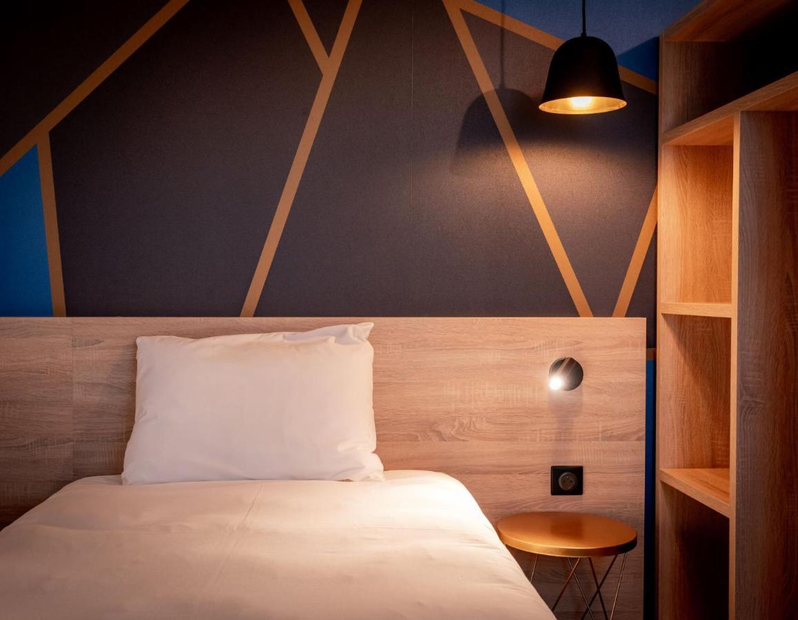 Ibis Styles Valenciennes Petite Foret Exterior photo