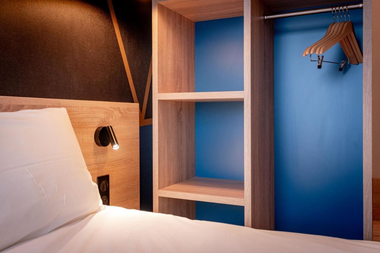 Ibis Styles Valenciennes Petite Foret Exterior photo