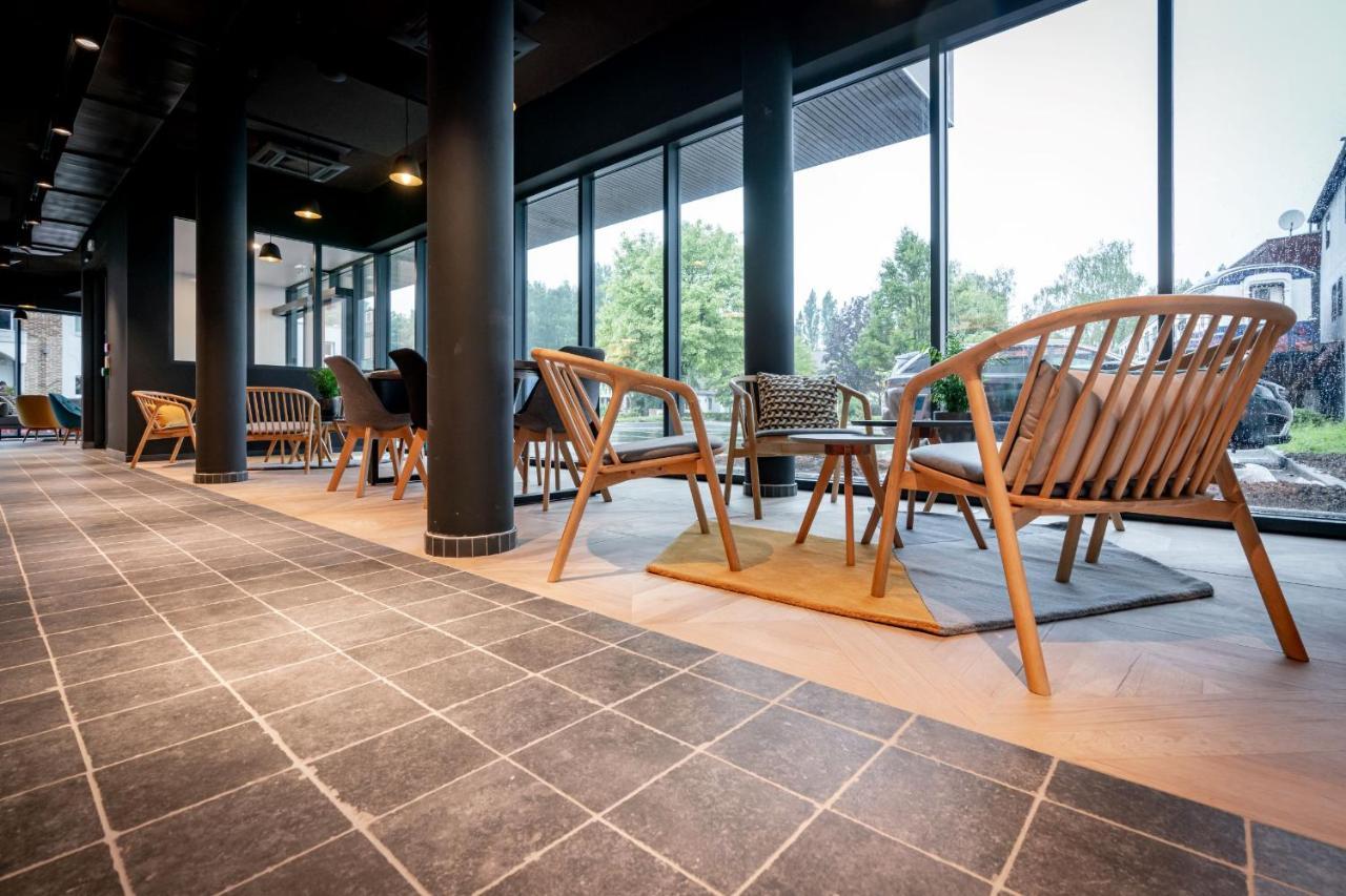 Ibis Styles Valenciennes Petite Foret Exterior photo