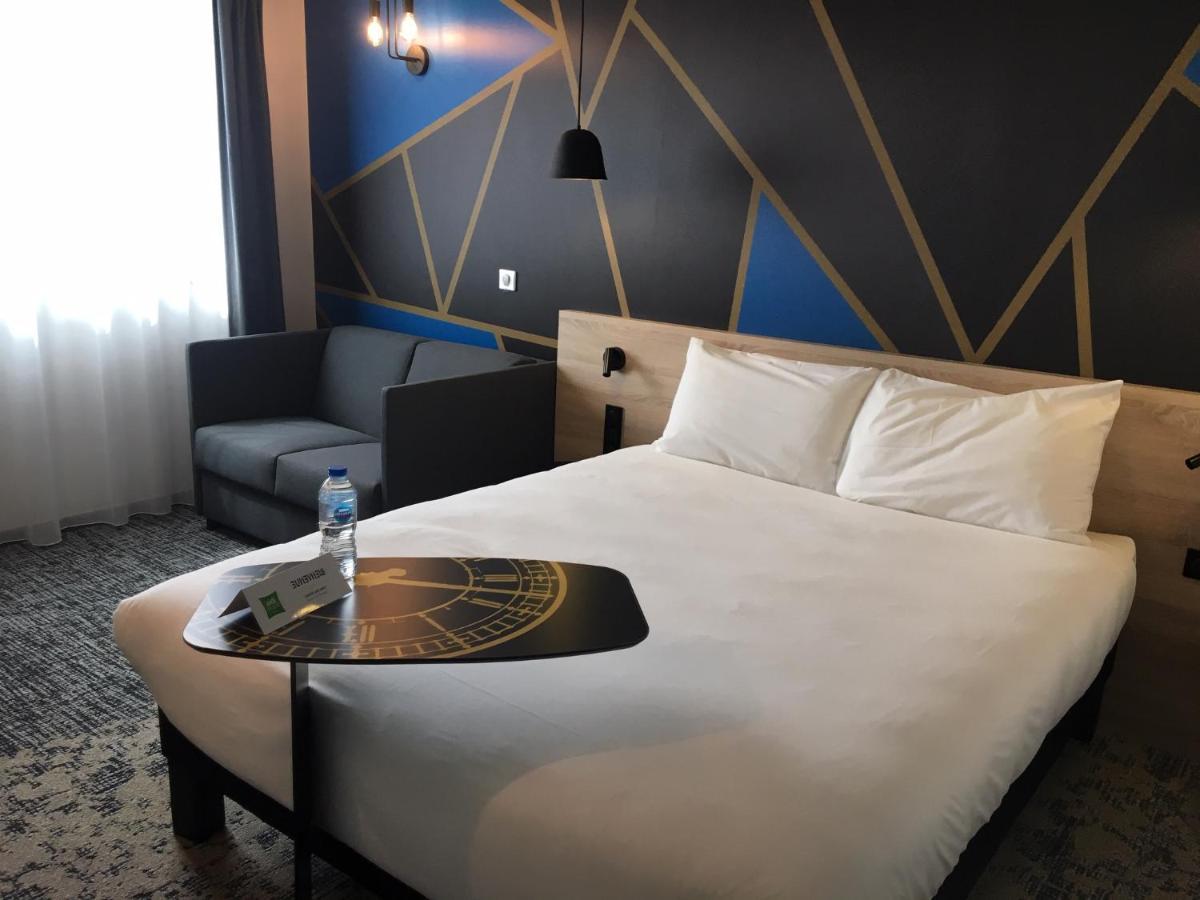 Ibis Styles Valenciennes Petite Foret Exterior photo