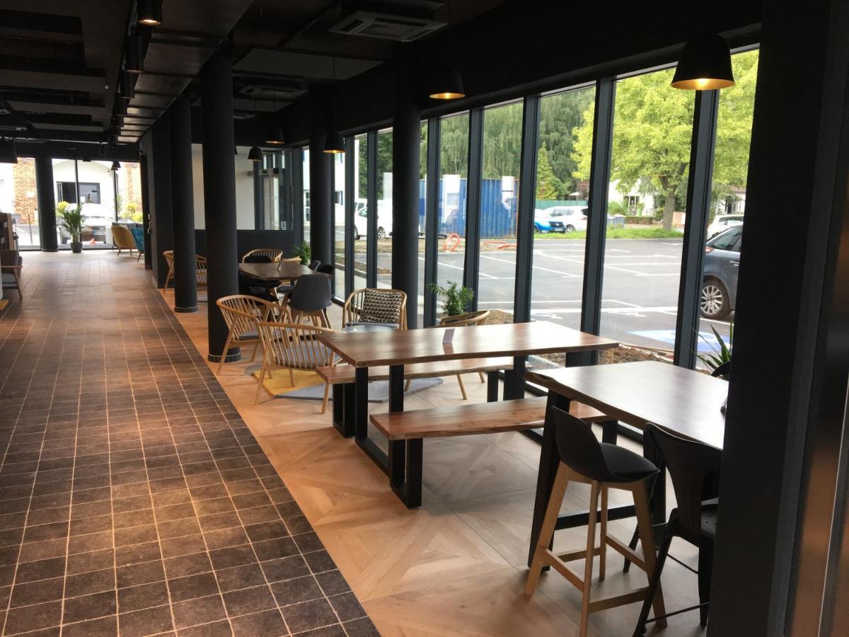 Ibis Styles Valenciennes Petite Foret Exterior photo